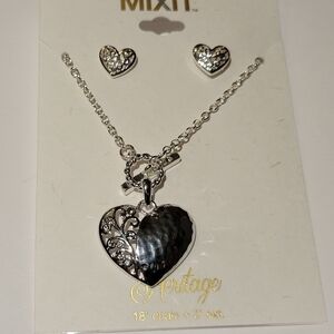 MIXIT Heritage Necklace & Stud Earrings